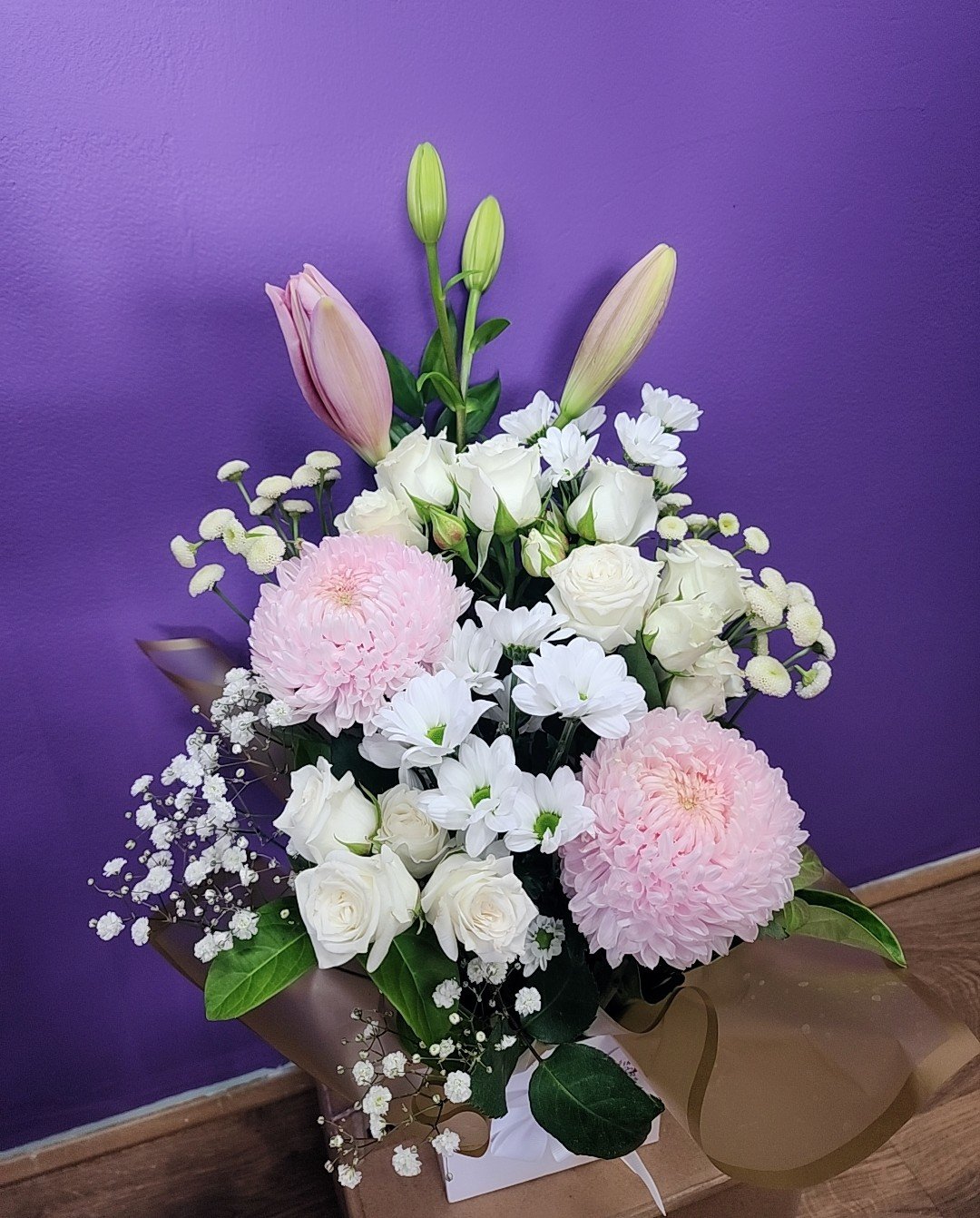 Floral Arrangement - Image 2
