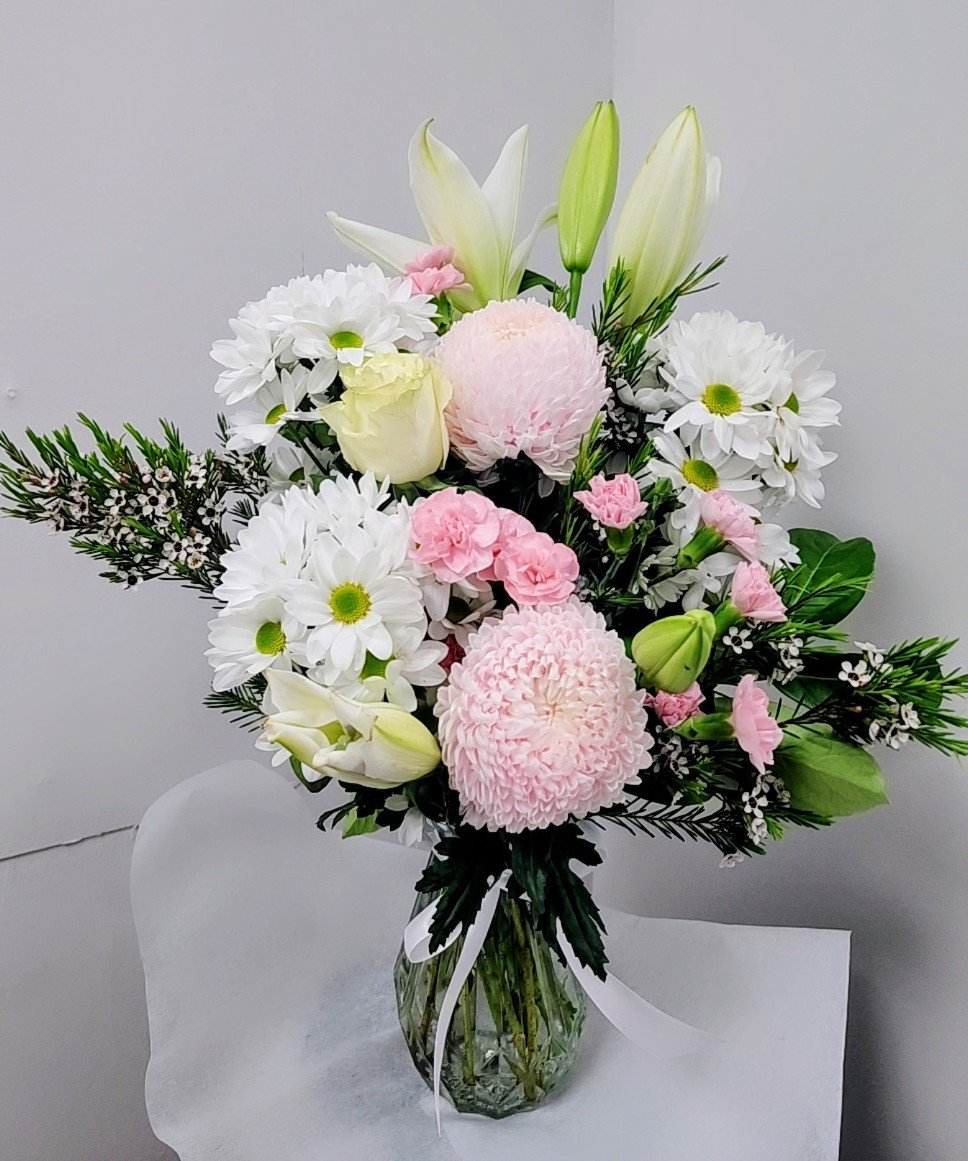 Serene White Elegance - Flower Delivery in Adelaide - Image 3
